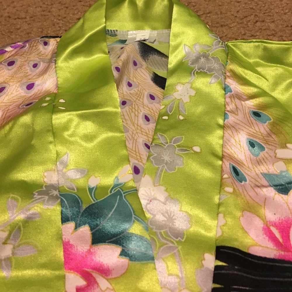 Silk Kimono Robe (Size Medium) - Picture 4 of 4